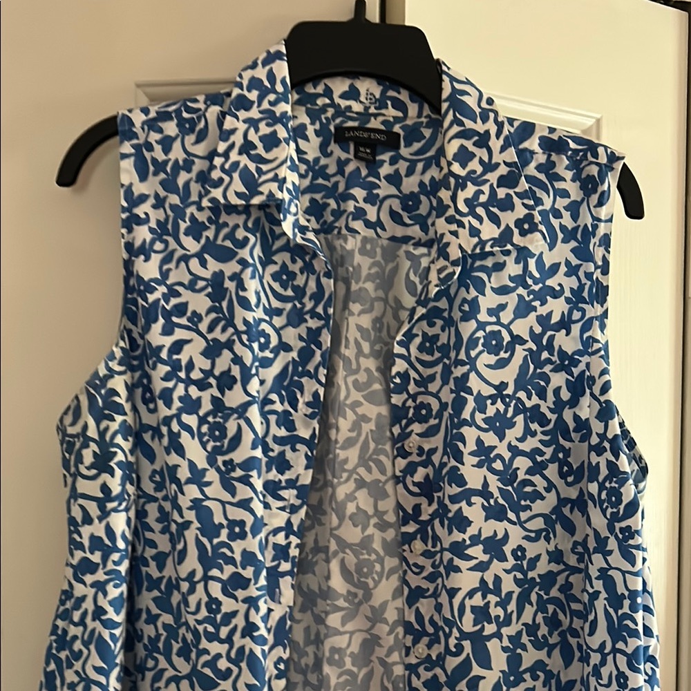Lands' End Women's Blue Floral Sleeveless Top